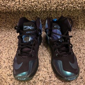 Boys Lebron James shoes